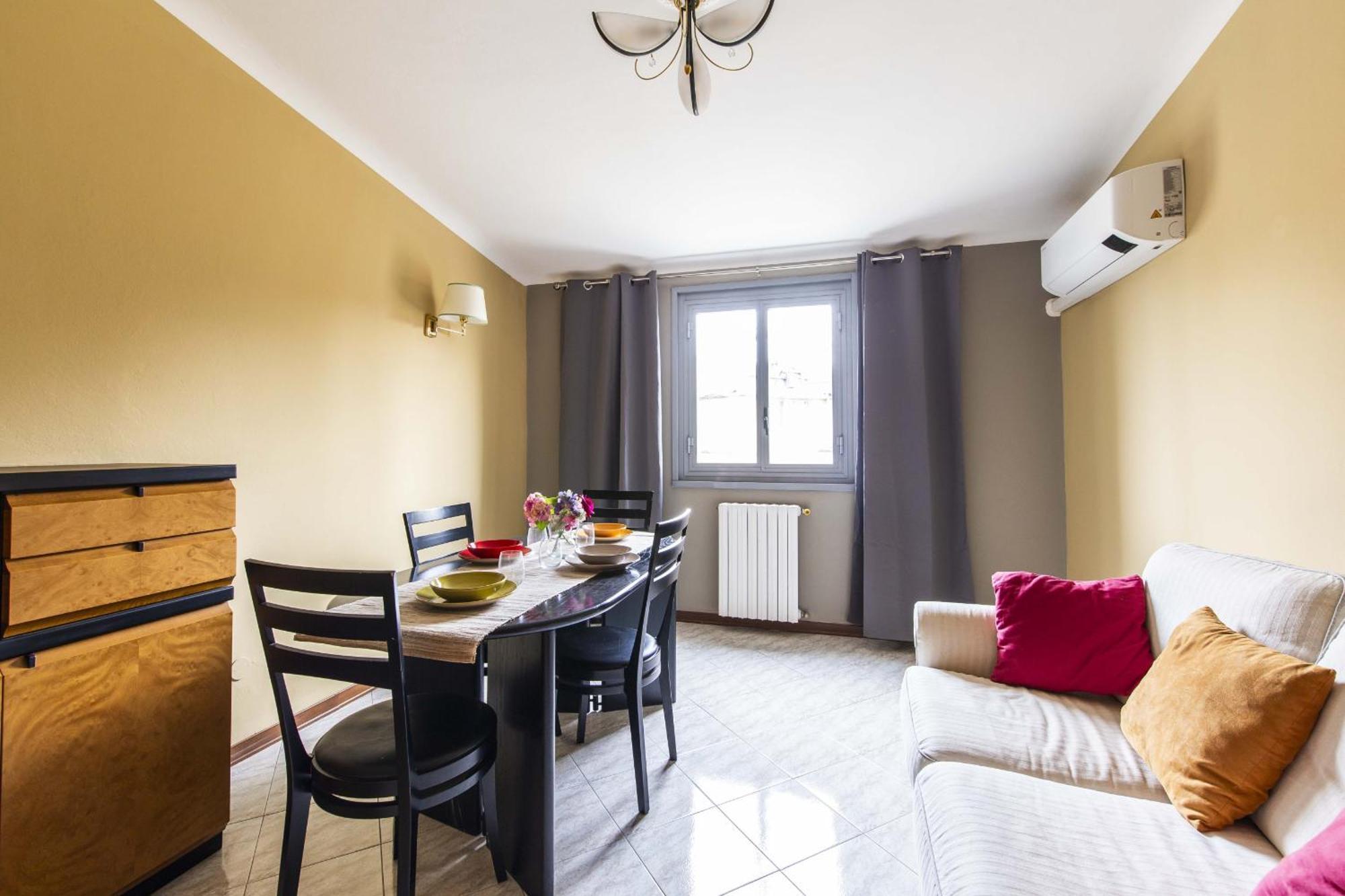 Castelfidardo 8 Milano