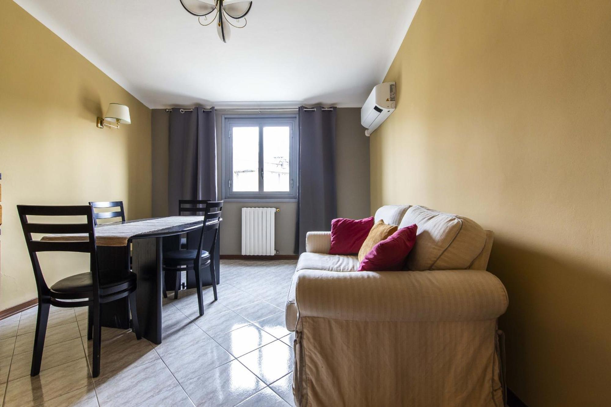 Castelfidardo 8 * Milano
